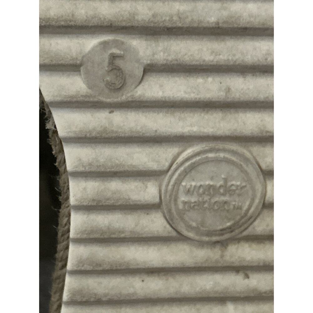 Wonder Nation Girl's size 5 Sandals - Picture 6 of 6